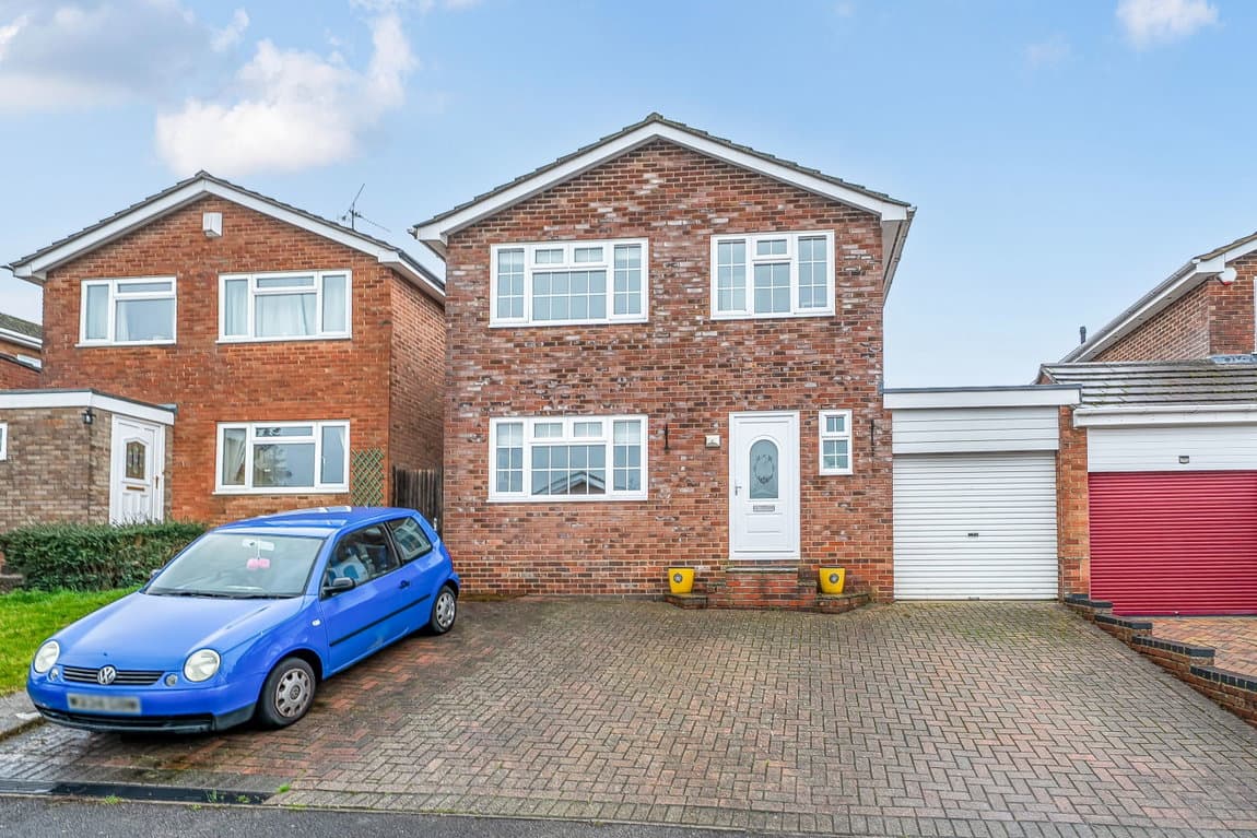 Curlew Close, Basingstoke RG22 5PG
