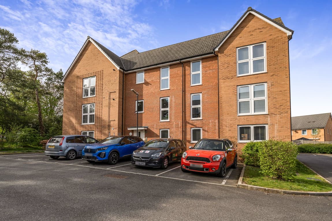 Bramshott House, Blackmoor Drive Basingstoke RG24 9QF
