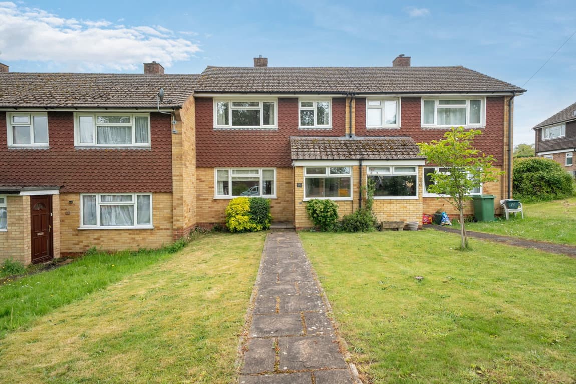 Woodlands, Overton, Basingstoke, RG25 3HN