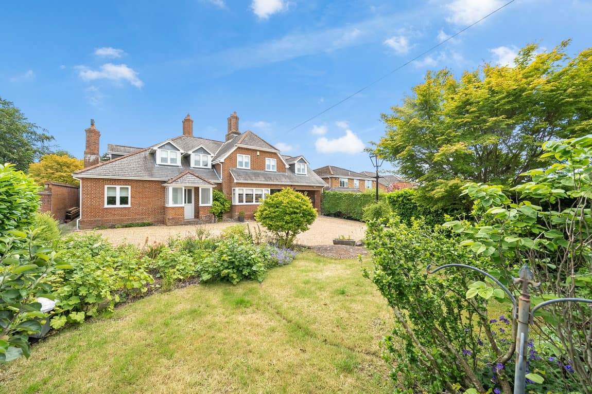 Pardown, Oakley, Basingstoke, RG23 7DY