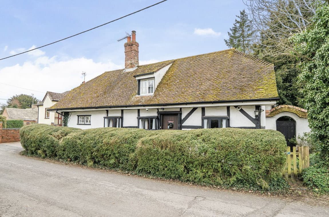 Merle Cottage, 13 St. James Street, SP11 9QF