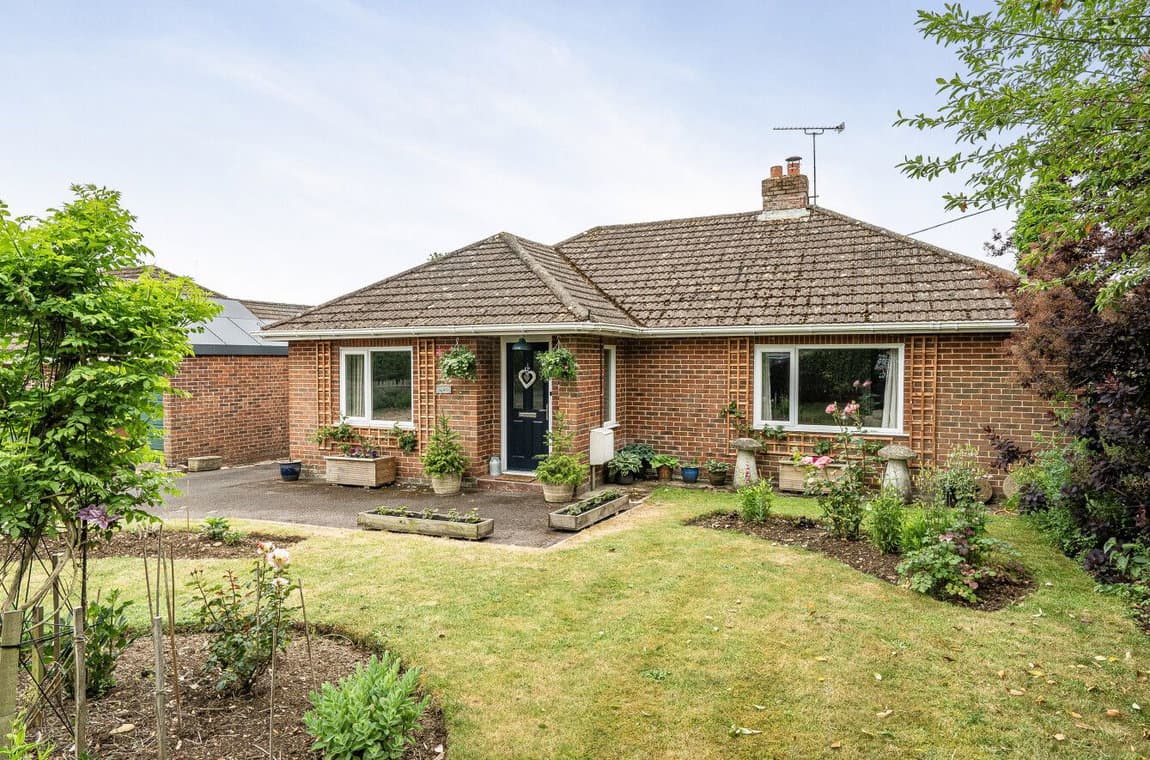Barrow Hill, Goodworth Clatford, Andover, SP11 7RF