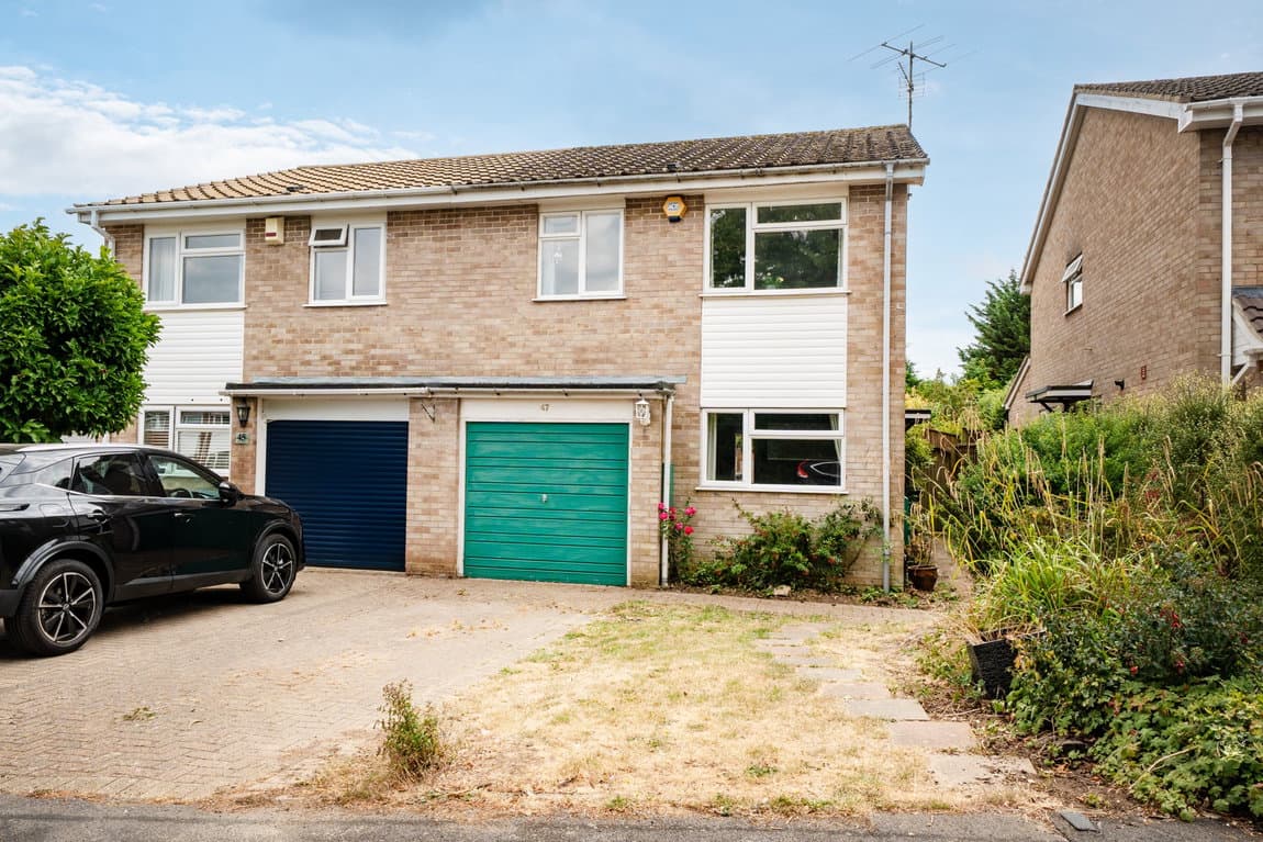 Lightsfield, Oakley, Basingstoke, RG23 7BL