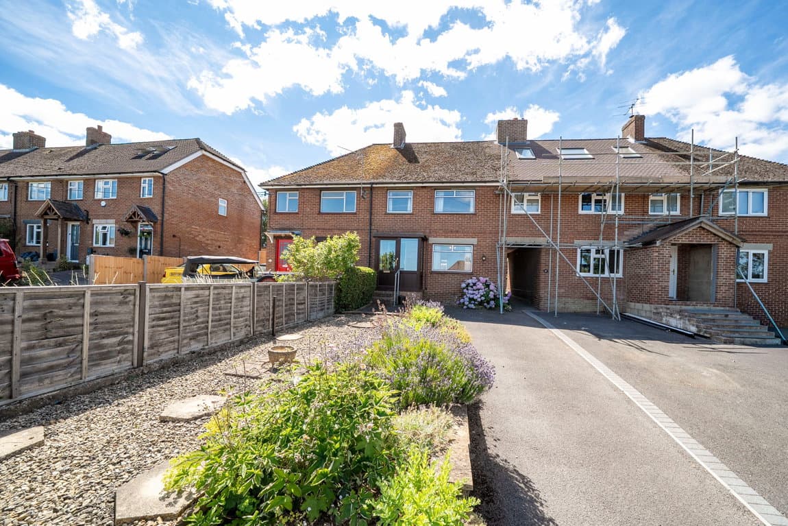 Dellands, Overton, Basingstoke, RG25 3LD