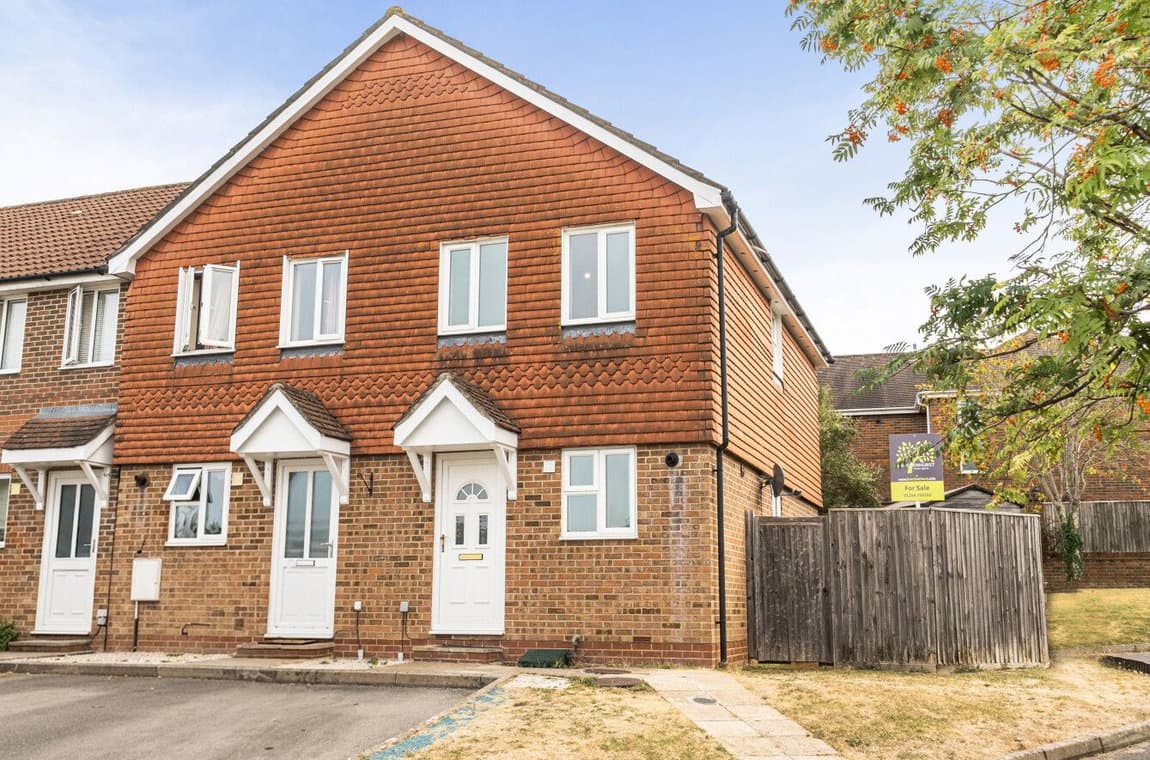 Walled Meadow, Andover, SP10 2RQ