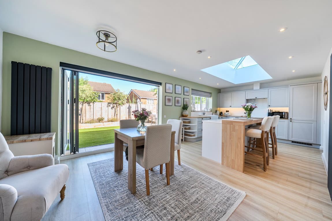 Meadowridge, Hatch Warren Basingstoke RG22 4QH