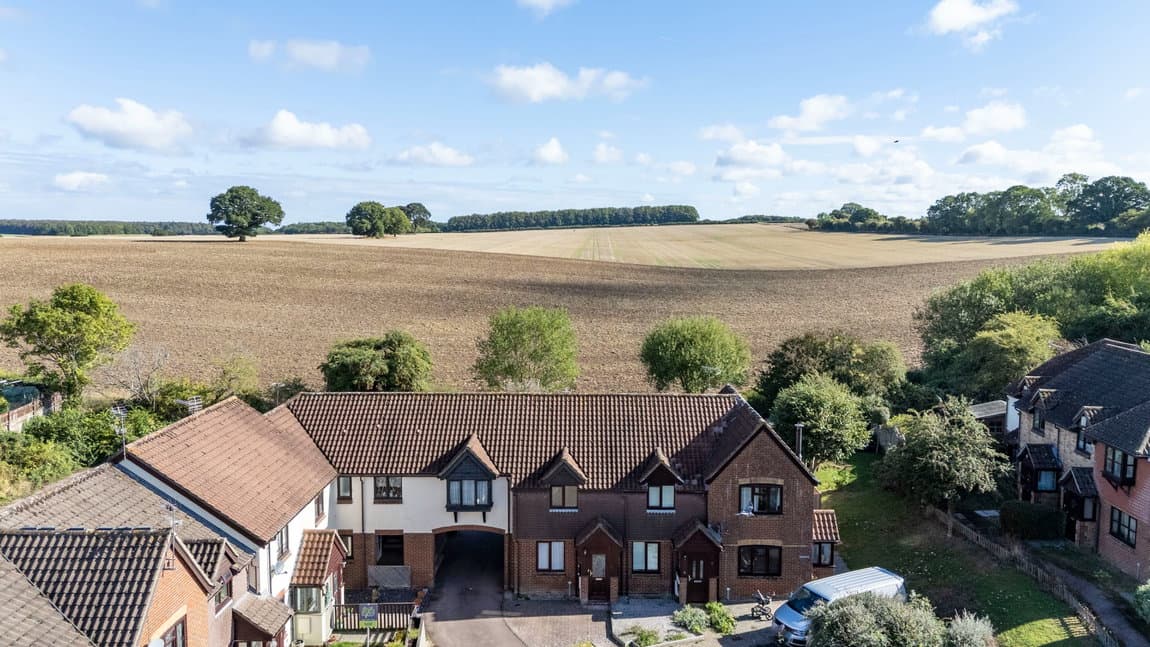Smiths Mead, North Waltham, Basingstoke, RG25 2SZ