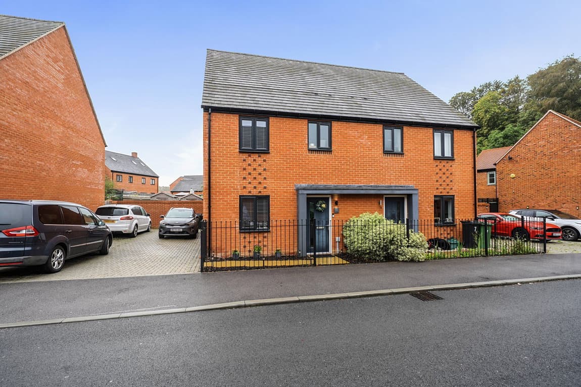 Lunways Road, Basingstoke, RG23 7GP