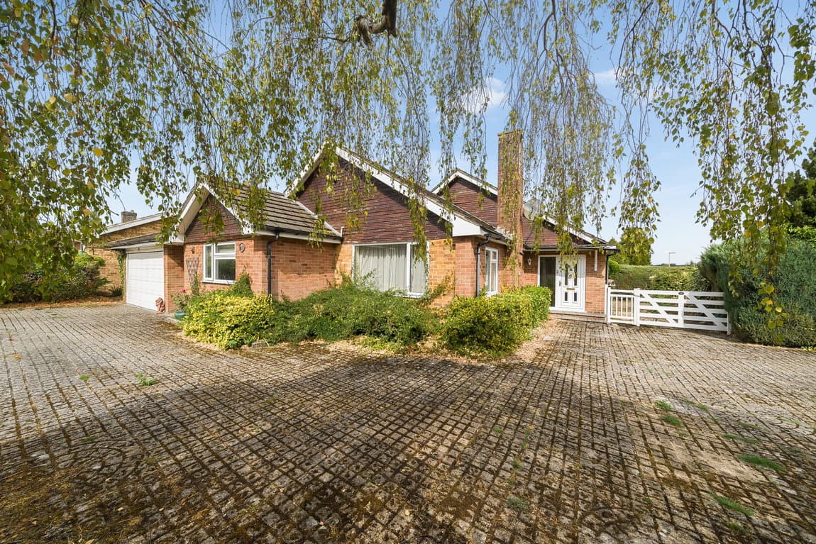 Hoopers Way, Oakley, Basingstoke, RG23 7DF