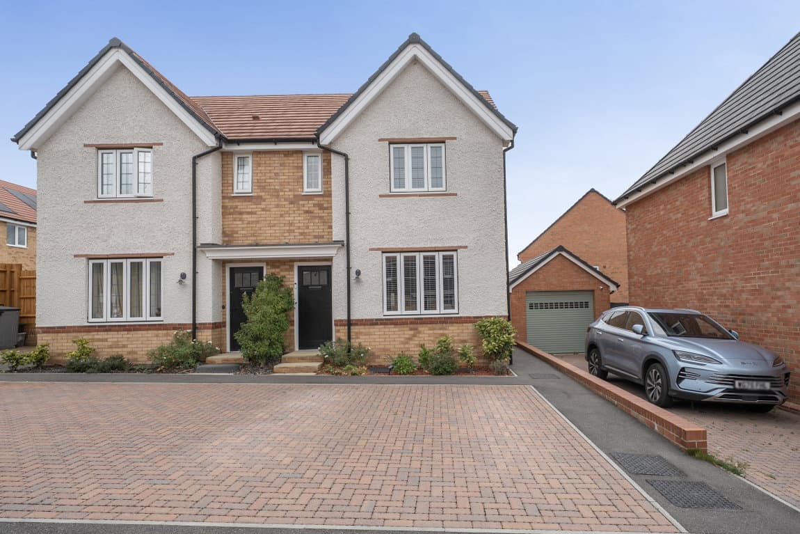 Carnoustie Road, Basingstoke, RG23 7PT