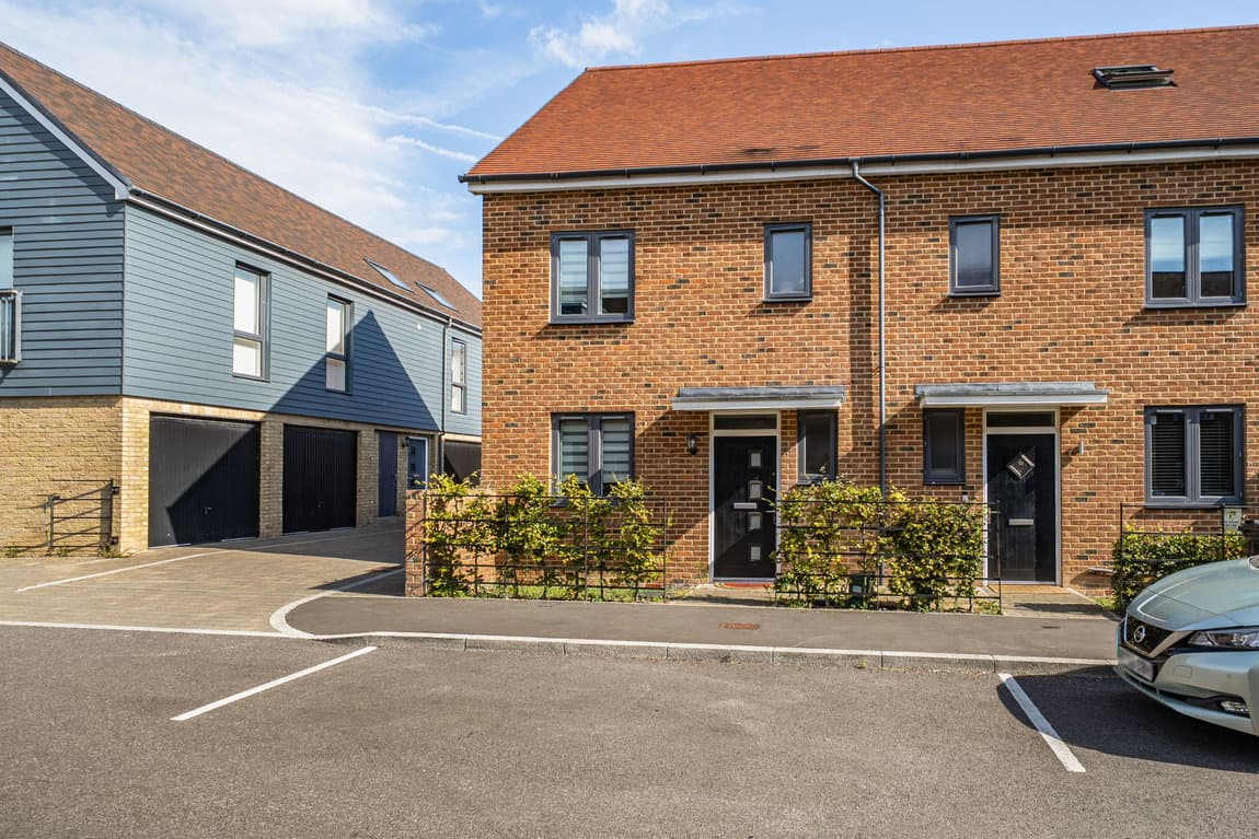 The Carriage Drive, Basingstoke RG24 9WG